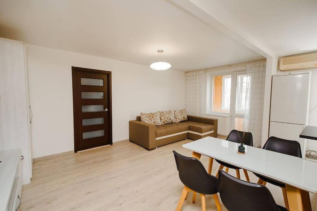 Very Stylish Apartament In Middle Of City. Chisinau Exterior photo